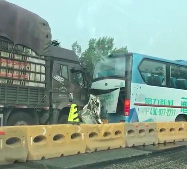 京哈高速車禍最新消息,京哈高速車禍最新消息及深度分析